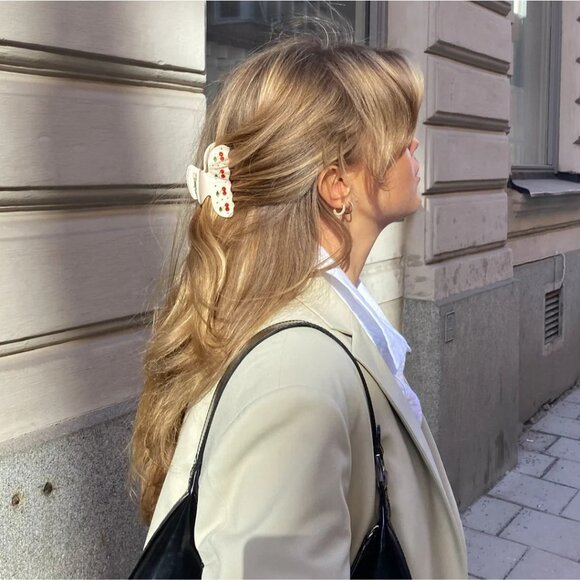 Emi Jay Sweetheart Clip in Cherry Pie New with Box Womens Hair tie - Picture 12 of 12